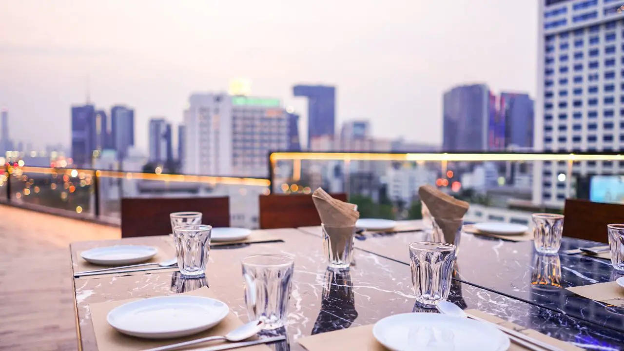 Hotels with Roof Restaurants